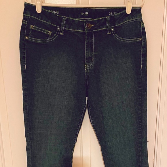 a.n.a new approach jeans. Size 31/12. Great condition no rips or stains - Picture 7 of 8